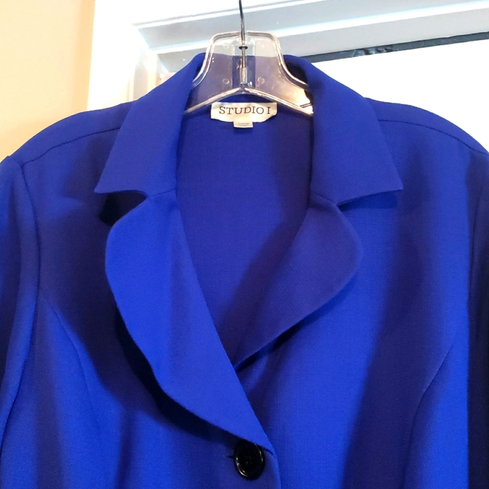 Studio I Blazer - Picture 3 of 14